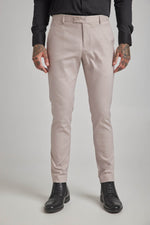 מכנסיים מחויטים בגזרת סלים | קנת קול