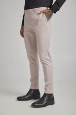 מכנסיים מחויטים בגזרת סלים | קנת קול