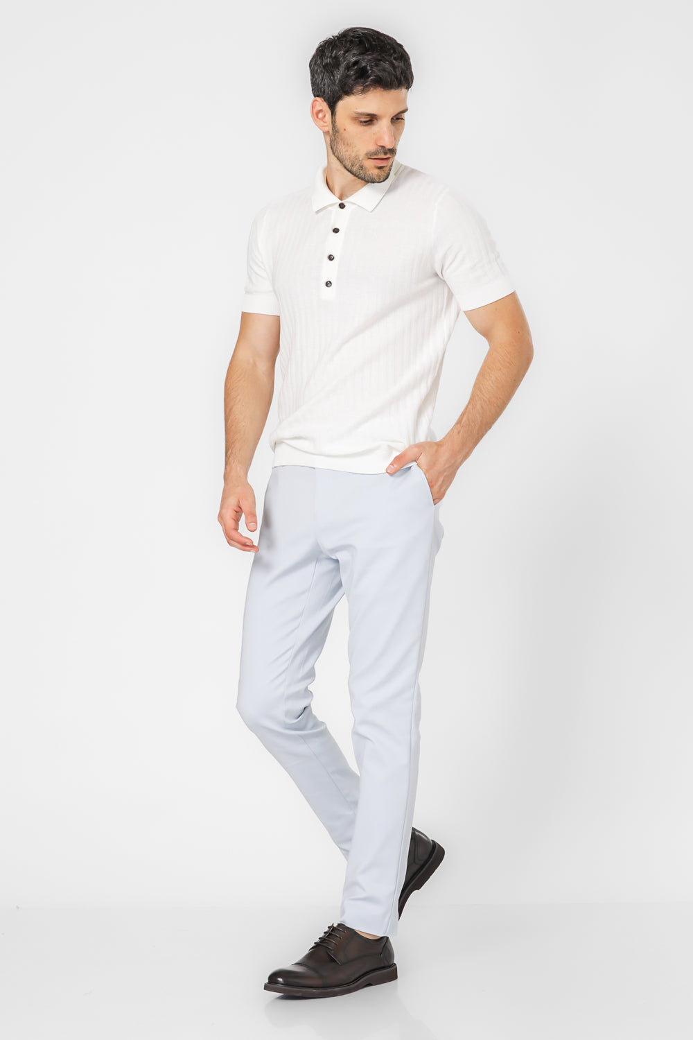 מכנסיים מחויטים בגזרת סלים | קנת קול