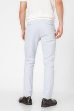 מכנסיים מחויטים בגזרת סלים | קנת קול