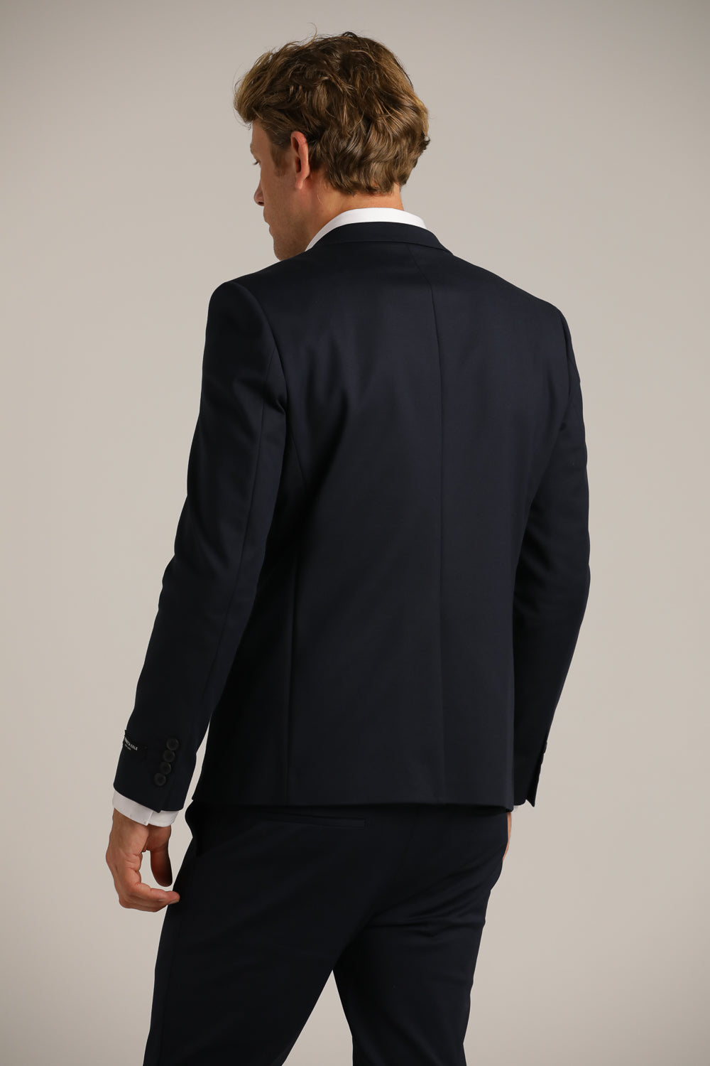 ג'קט בלייזר מחויט בגזרת סלים | קנת קול