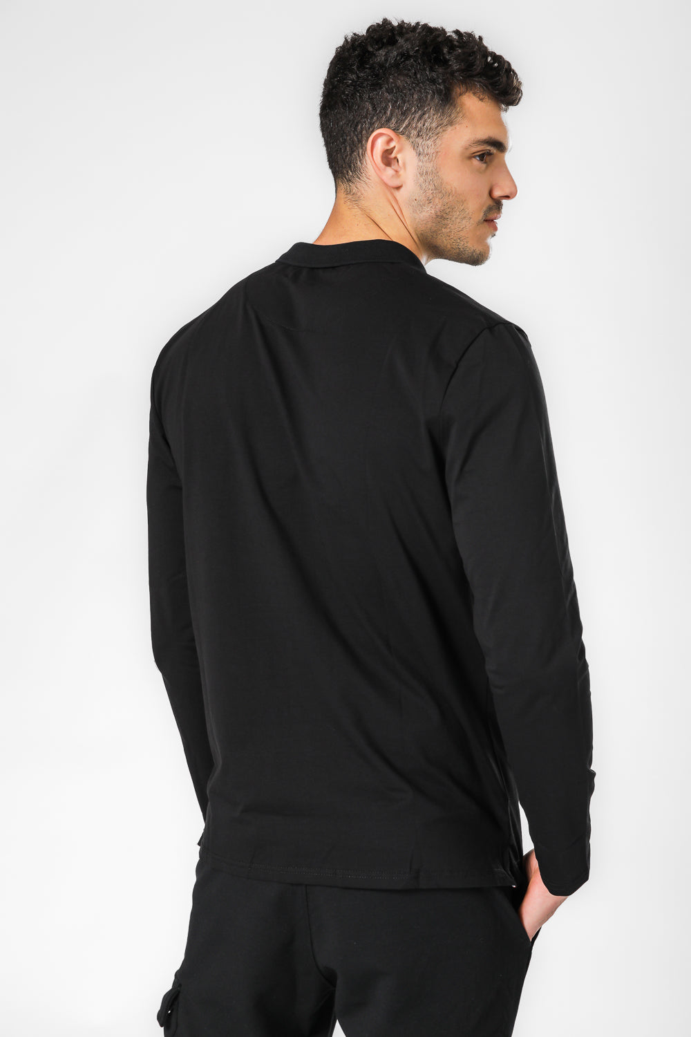 חולצת פולו ארוכה