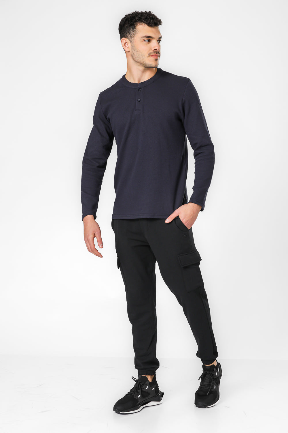 סריג דק צווארון עגול