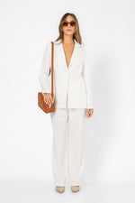 בלייזר מחויט בצבע לבן | קנת קול