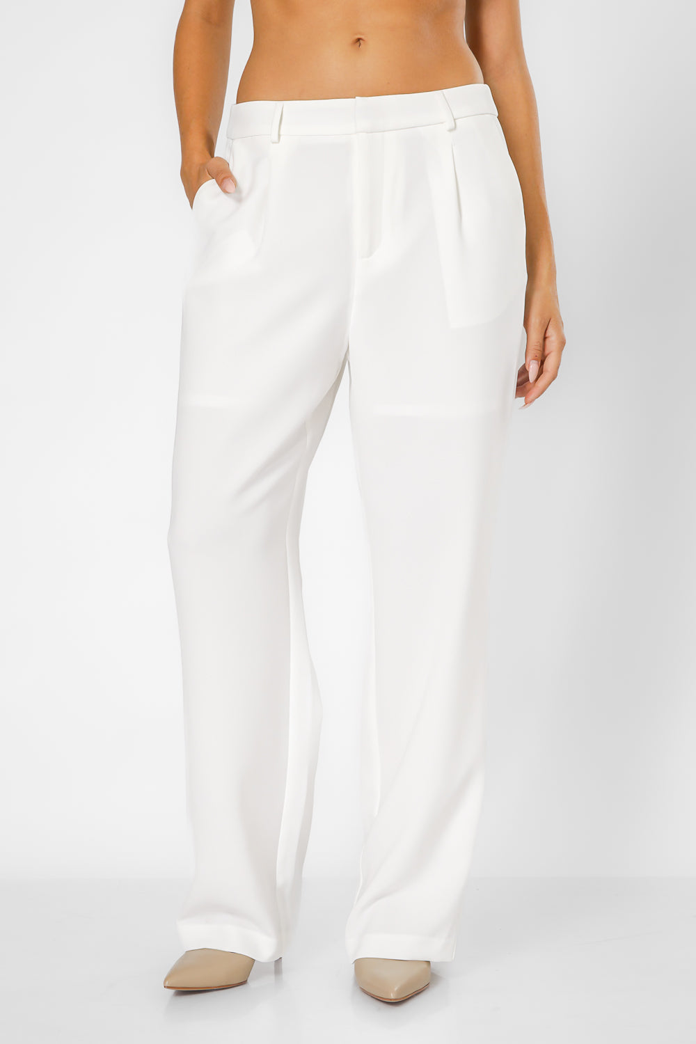 מכנסיים מחויטים בגזרה מתרחבת | קנת קול