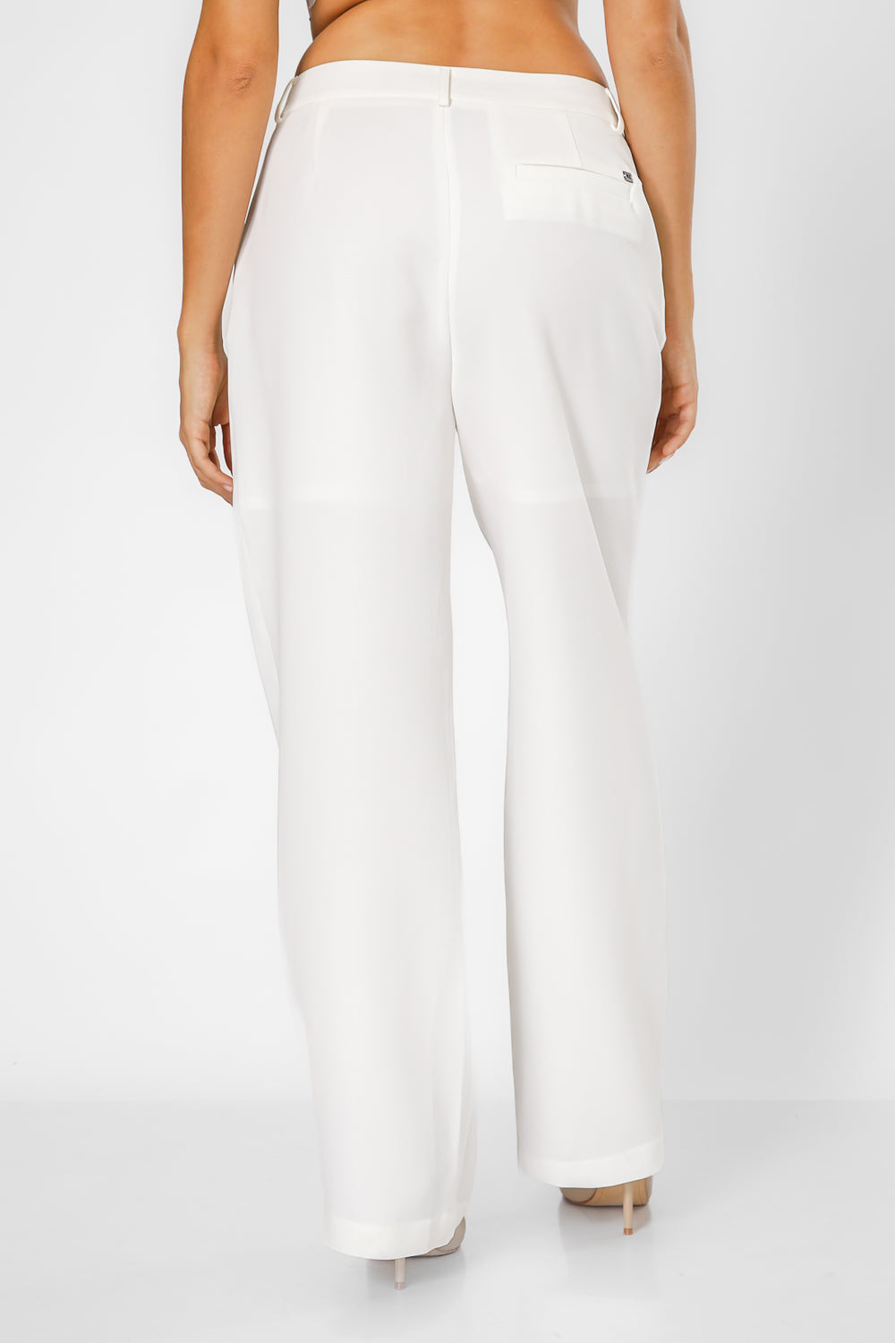 מכנסיים מחויטים בגזרה מתרחבת | קנת קול