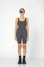 בגד גוף בייקר בצבע אפור