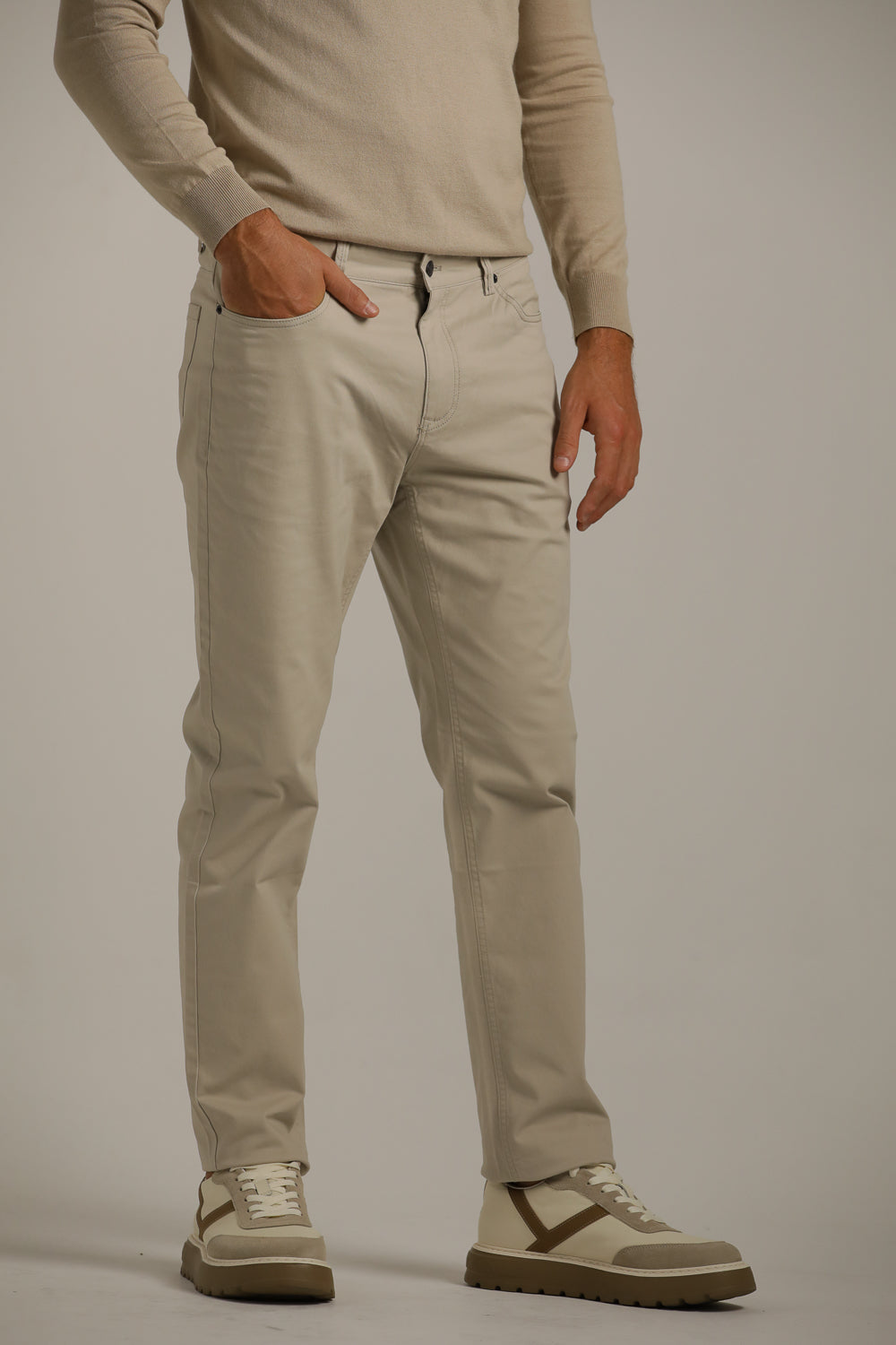 מכנסי ג'ינס בגזרת סקיני ישרה | קנת קול