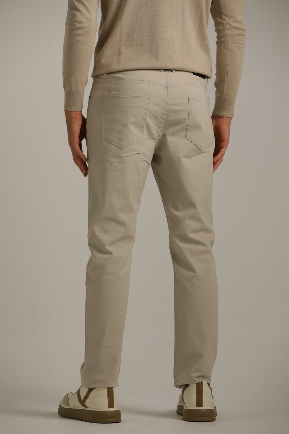 מכנסי ג'ינס בגזרת סקיני ישרה | קנת קול