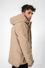 מעיל פארקה קפוצ'ון בצבע כאמל