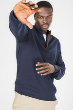 סריג צווארון גולף בצבע נייבי