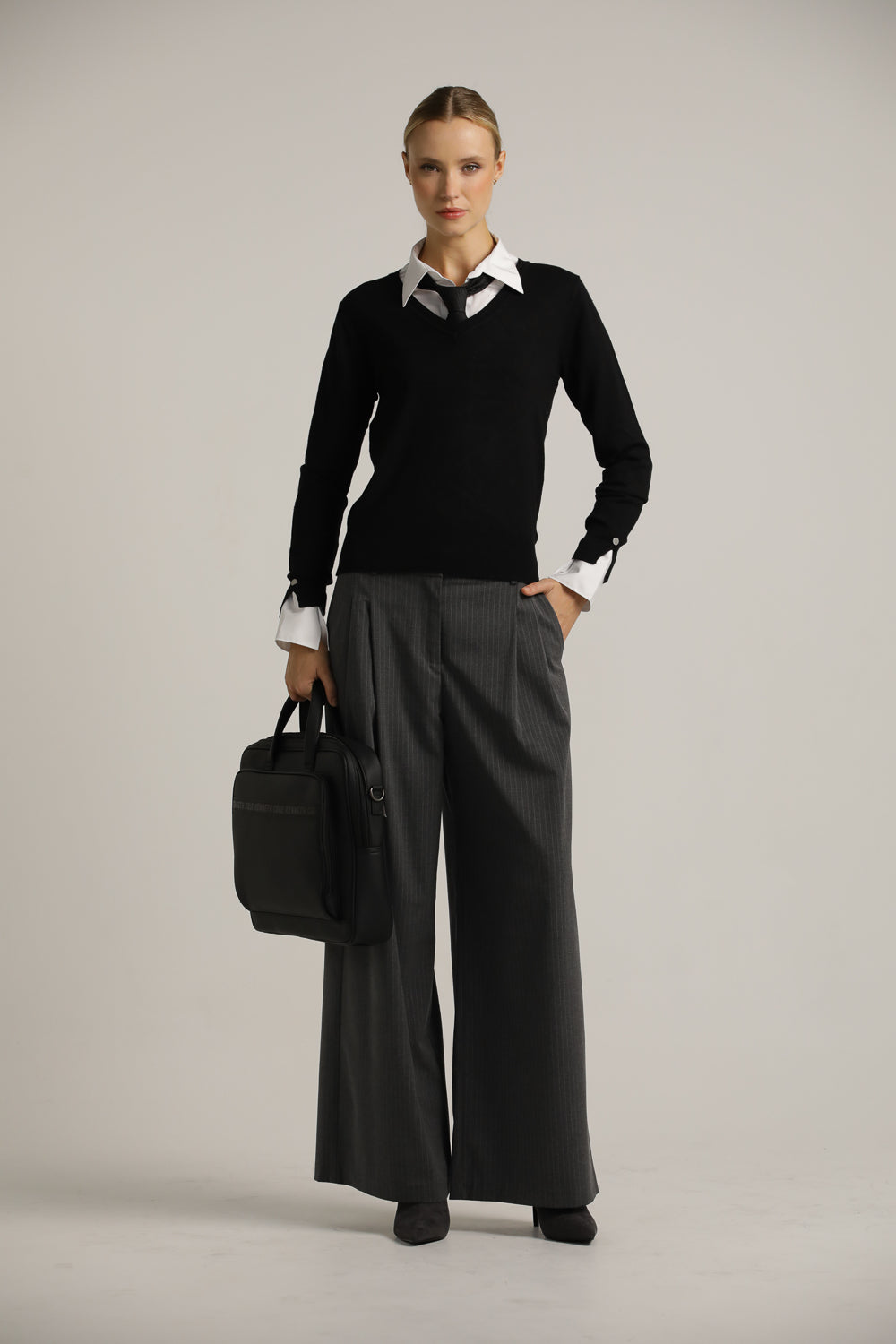 סריג בייסיק מחשוף וי | קנת קול