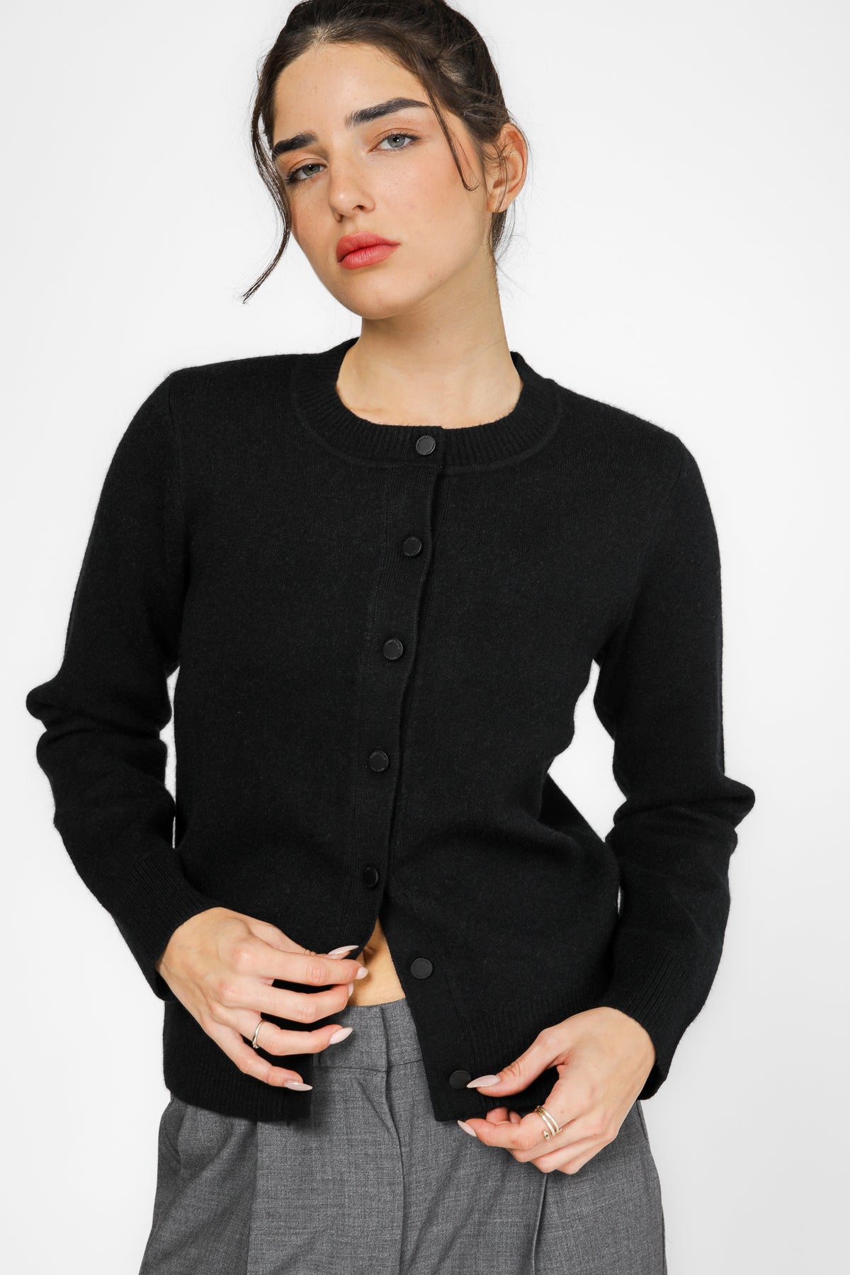 קרדיגן סריג עם לוגו בגב | קנת קול