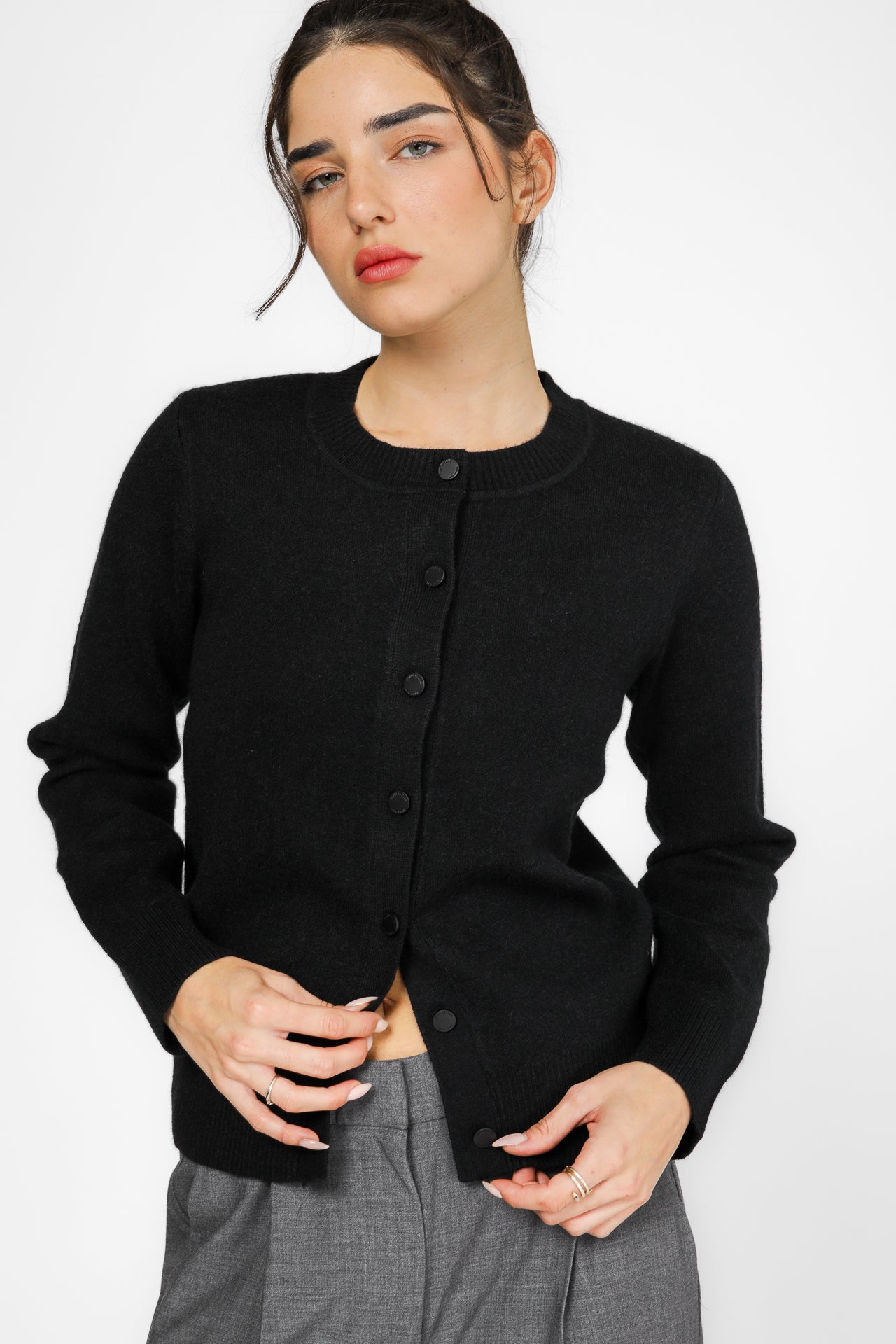 קרדיגן סריג עם לוגו בגב | קנת קול