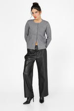 קרדיגן סריג עם לוגו בגב | קנת קול