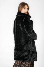 מעיל דמוי פרווה ארוך | קנת קול