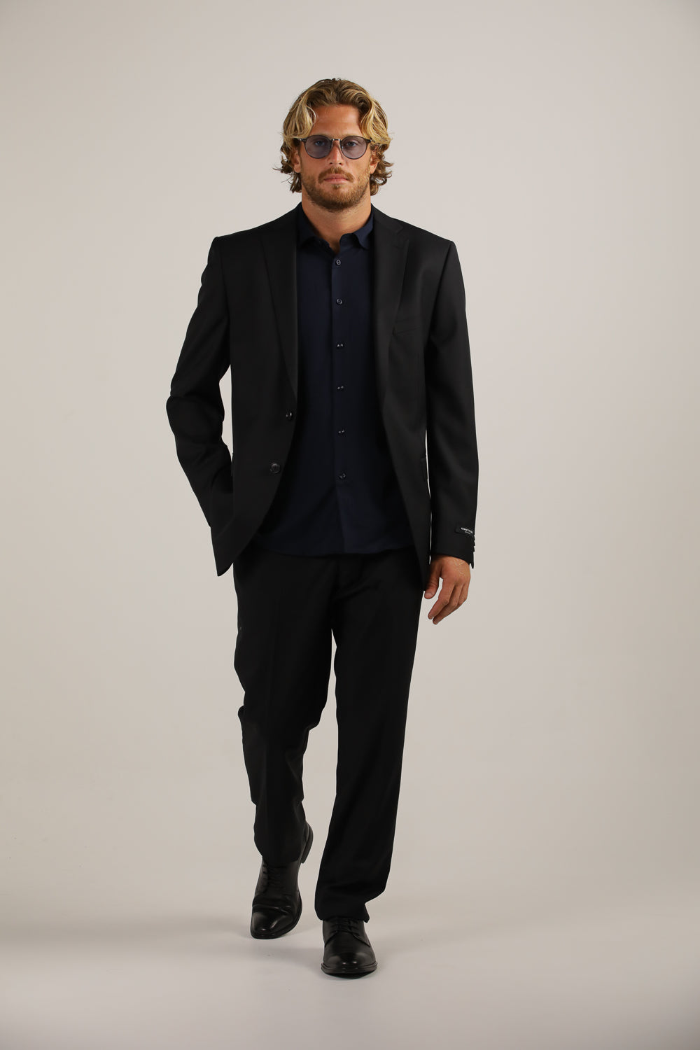 חולצה מכופתרת חלקה בגזרת מודרן פיט | קנת קול