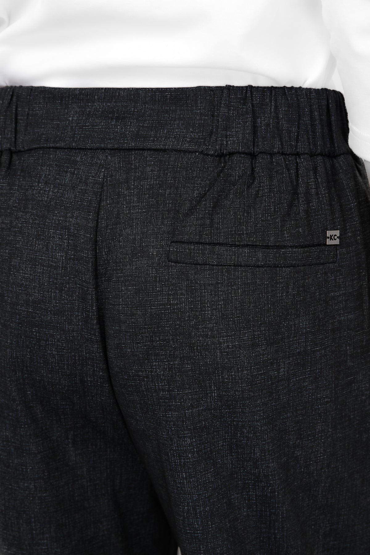 מכנסים מחויטים בגזרה מתרחבת | קנת קול