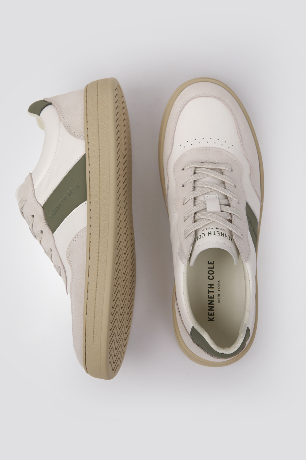 סניקרס לגברים בצבע לבן