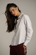 חולצה מכופתרת אלגנטית עם צווארון גדול | קנת קול