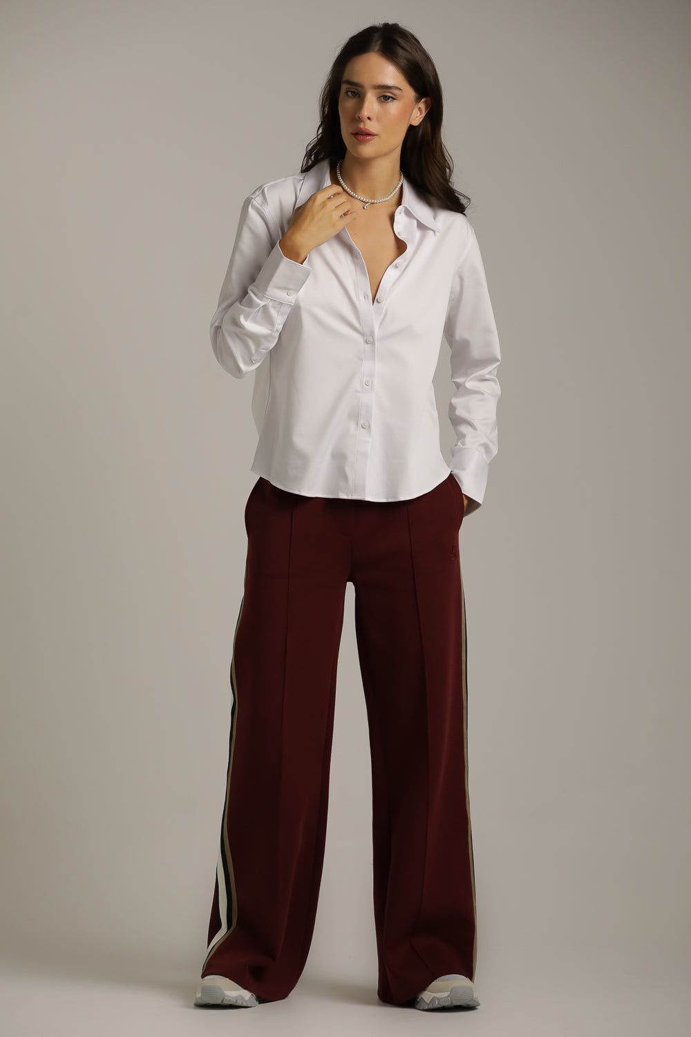 חולצה מכופתרת אלגנטית עם צווארון גדול | קנת קול