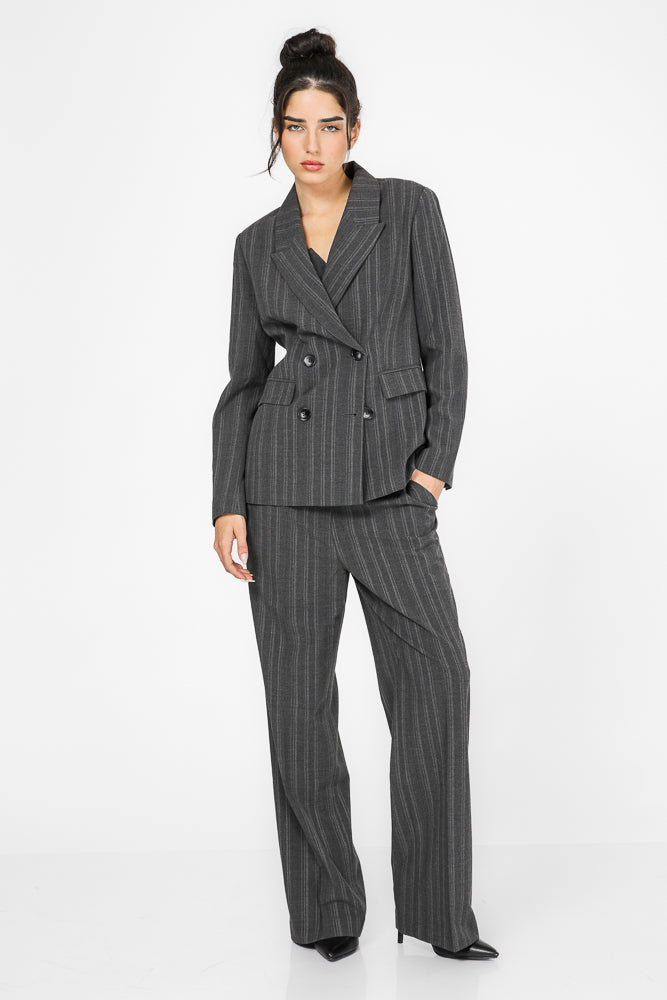 בלייזר לנשים בצבע אפור עם פסים | קנת קול