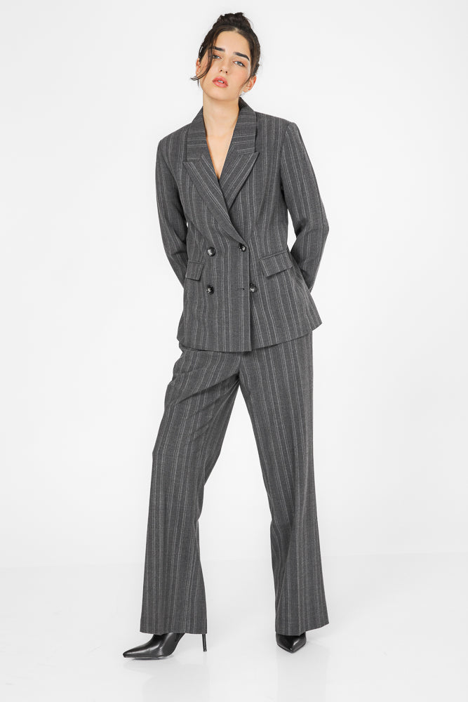 בלייזר לנשים בצבע אפור עם פסים | קנת קול