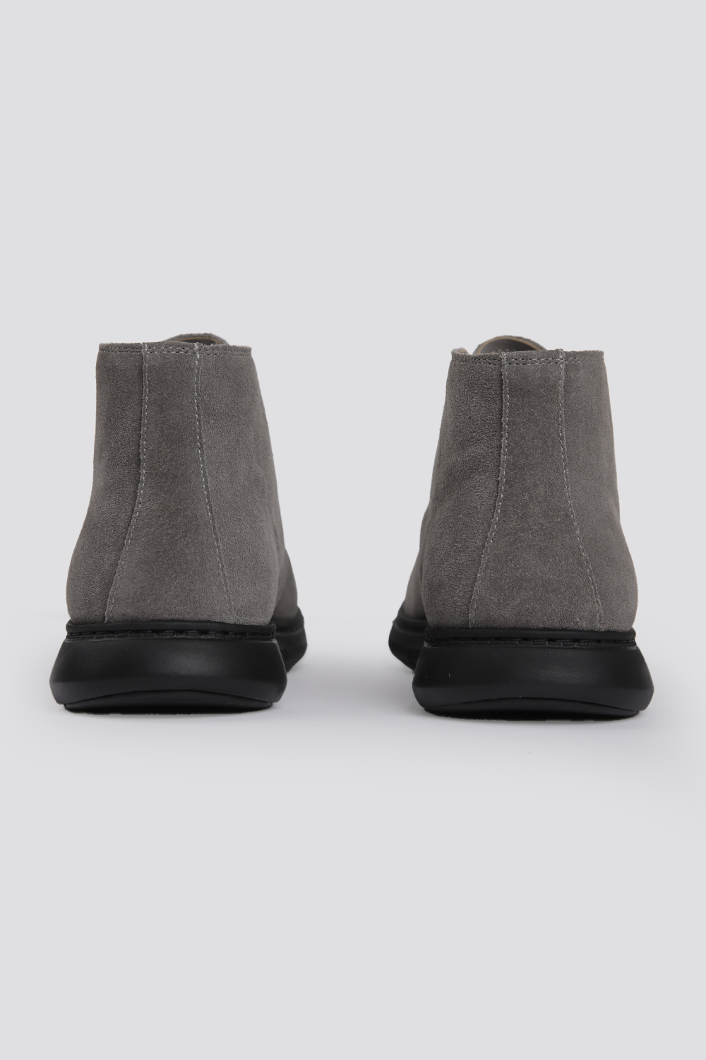 מגפוני זמש לגברים בצבע אפור