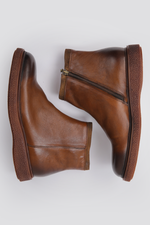 מגפוני עור לגברים בצבע חום
