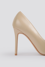 נעלי עקב סטילטו 10 ס"מ בצבע בז'
