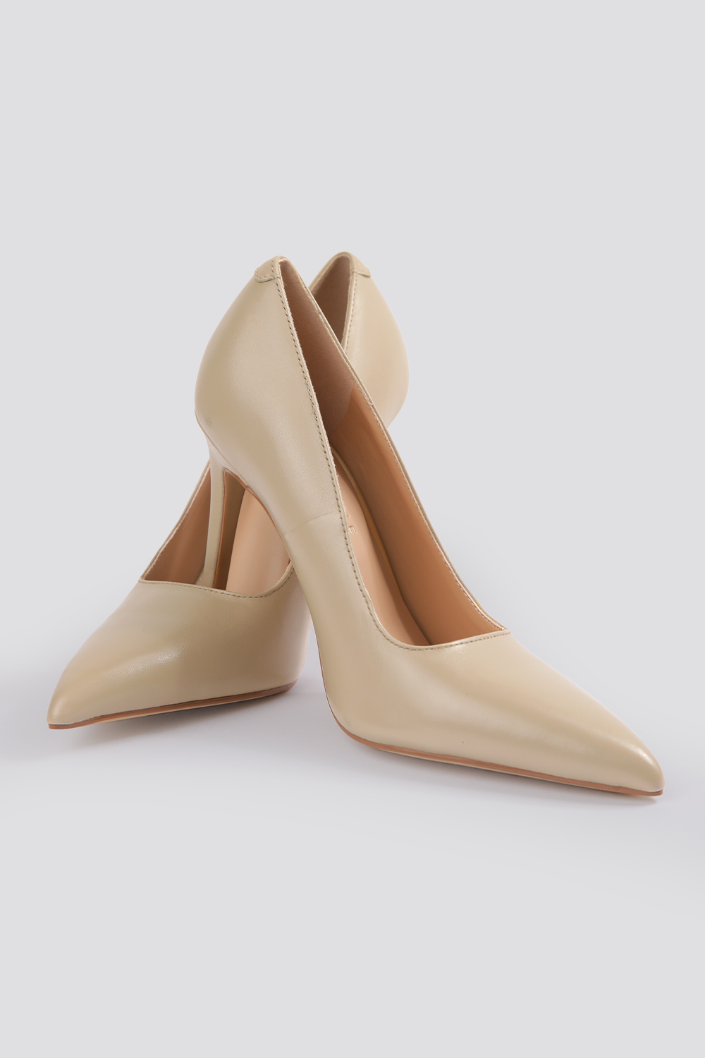 נעלי עקב סטילטו 10 ס"מ בצבע בז'