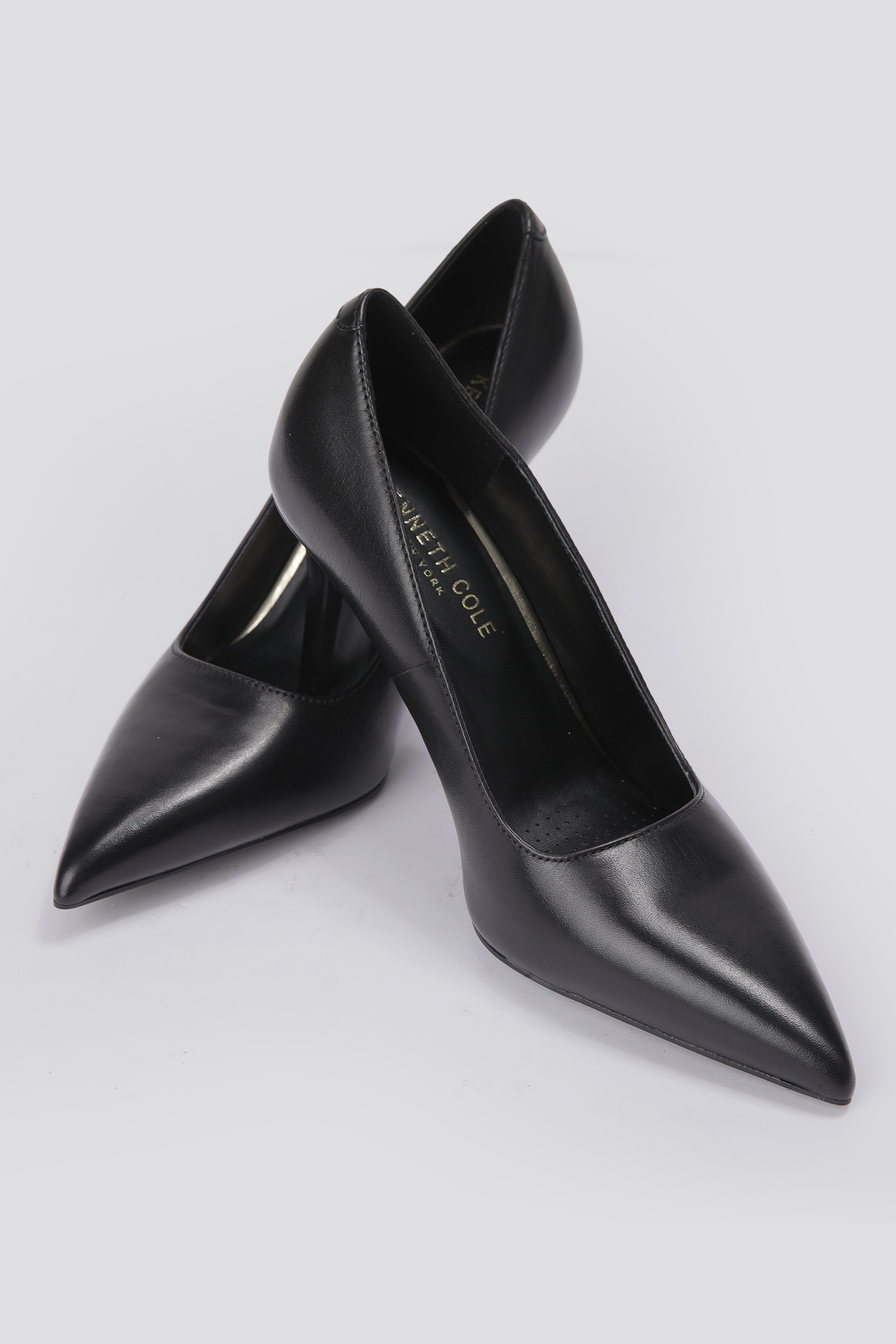 נעלי עקב סטילטו 8 ס"מ בצבע שחור