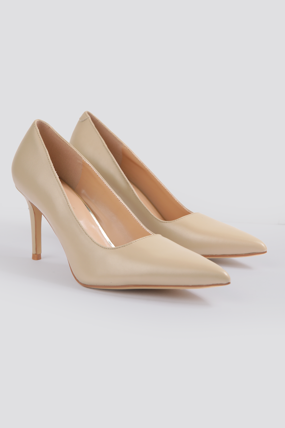 נעלי עקב סטילטו 8 ס"מ בצבע בז'