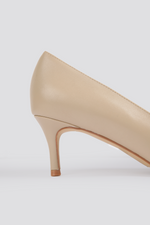 נעלי עקב סטילטו 6 ס"מ בצבע בז'