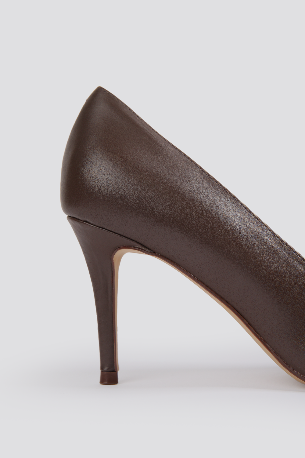 נעלי עקב סטילטו 8 ס"מ בצבע חום