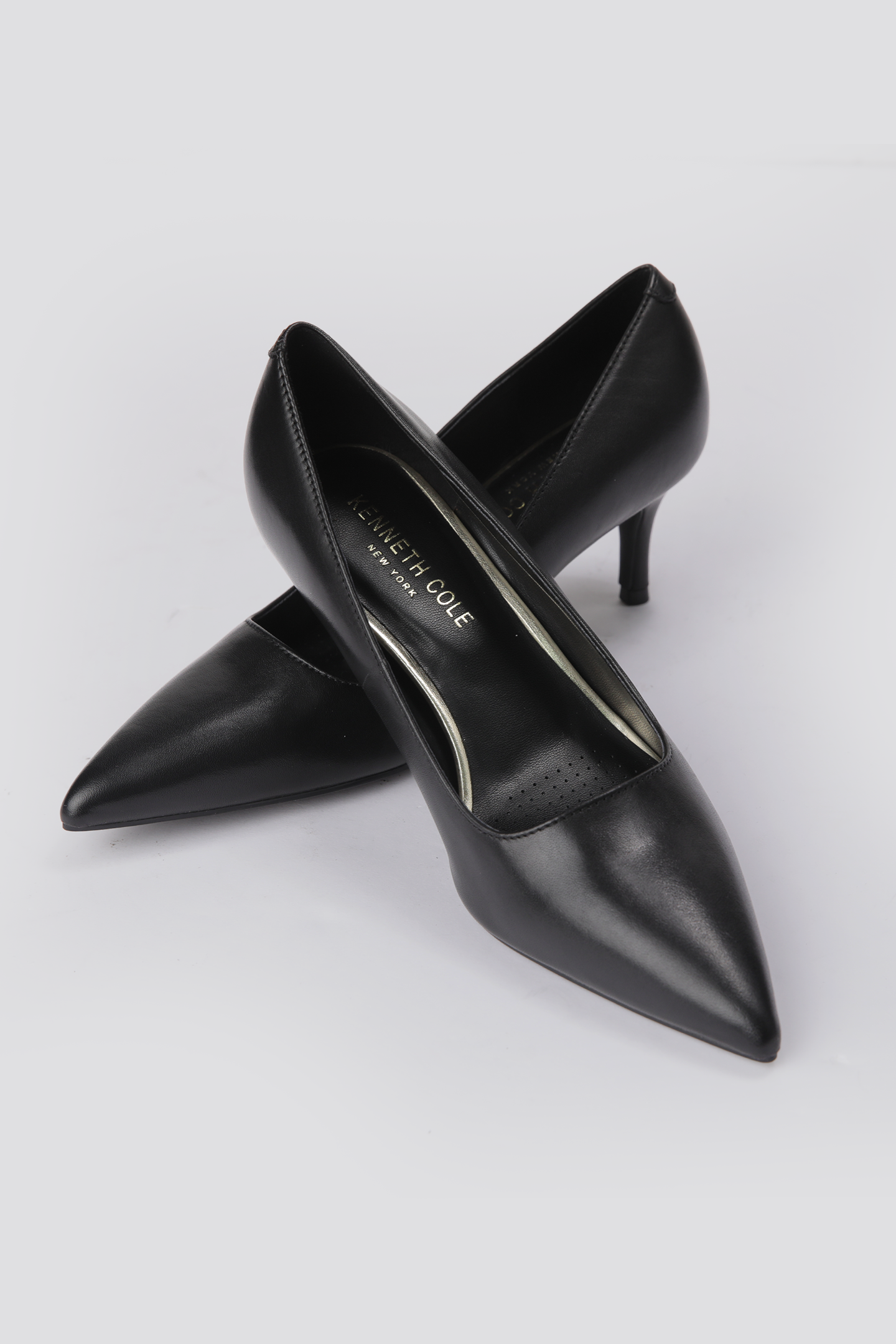 נעלי עקב סטילטו 6 ס"מ בצבע שחור