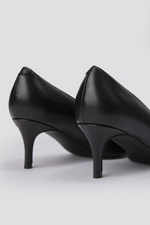 נעלי עקב סטילטו 6 ס"מ בצבע שחור