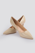 נעלי עקב סטילטו 6 ס"מ בצבע בז'