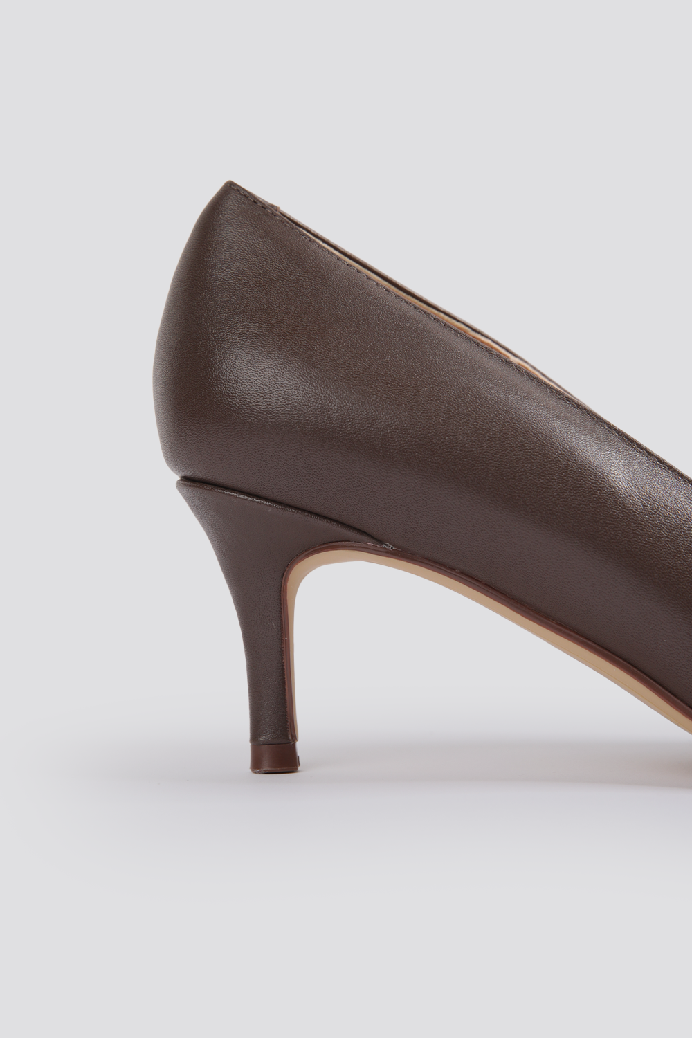 נעלי עקב סטילטו 6 ס"מ בצבע חום