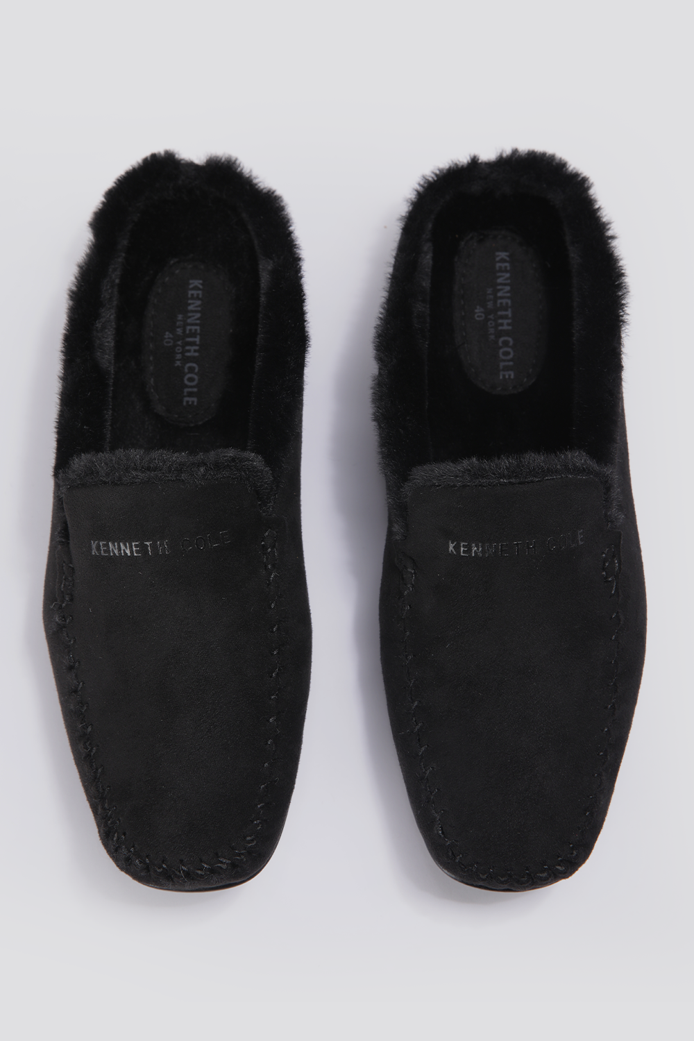 נעלי בית מוקסין לגברים בצבע שחור