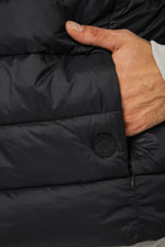 ווסט מרופד עם צווארון גבוה | קנת קול