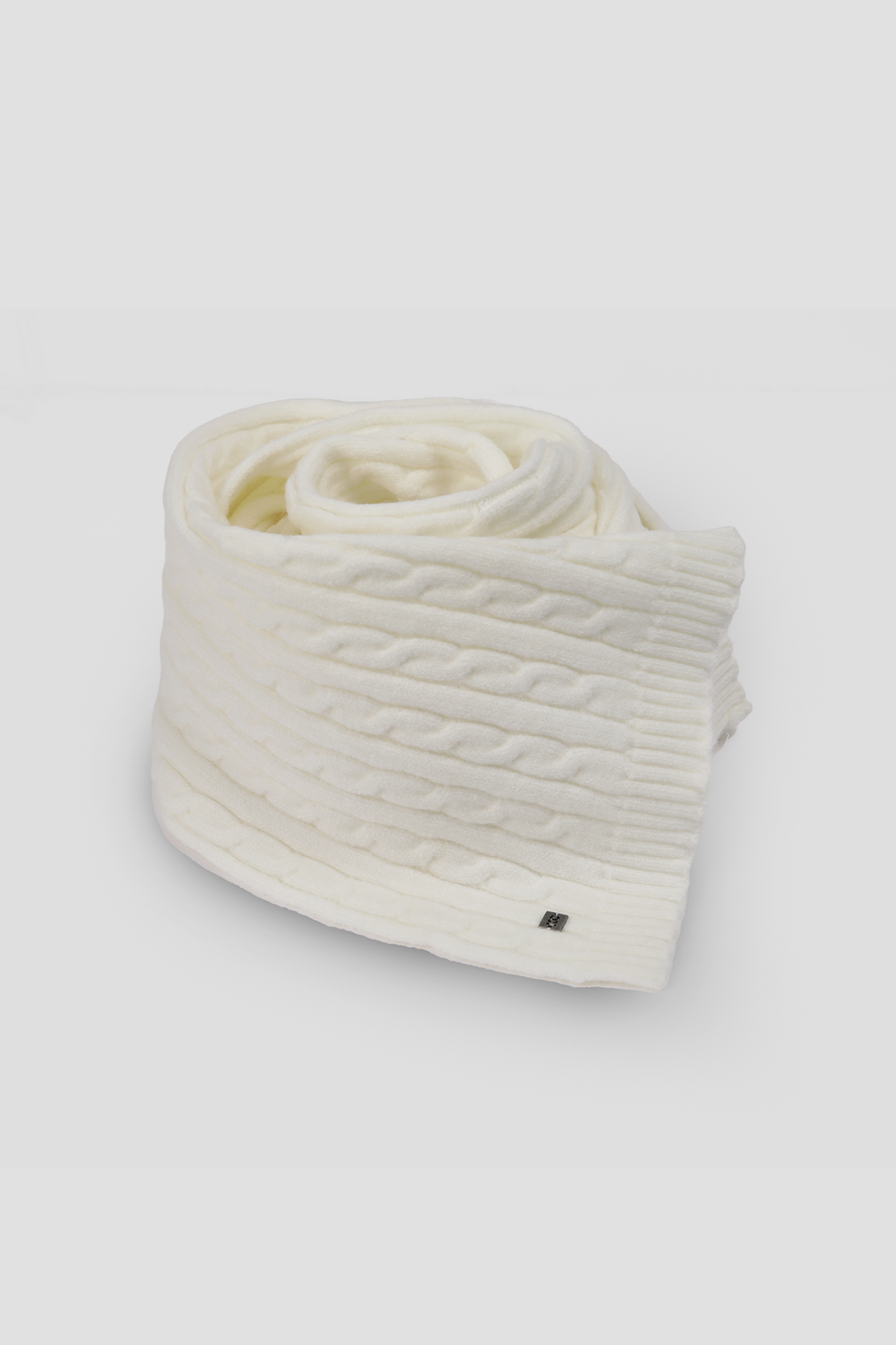 צעיף צמות לנשים בצבע קרם