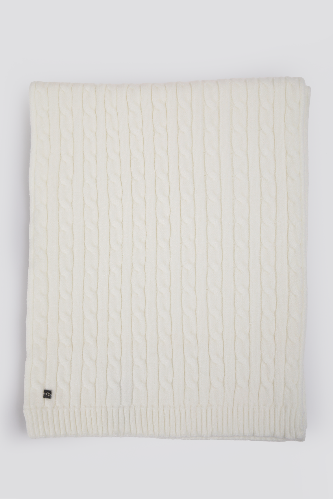 צעיף צמות לנשים בצבע קרם