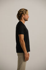 טישירט חלקה צווארון וי | קנת קול