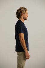 טישירט חלקה צווארון וי | קנת קול