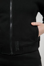 סווטשירט עם רוכסן לוגו בגב בצבע שחור