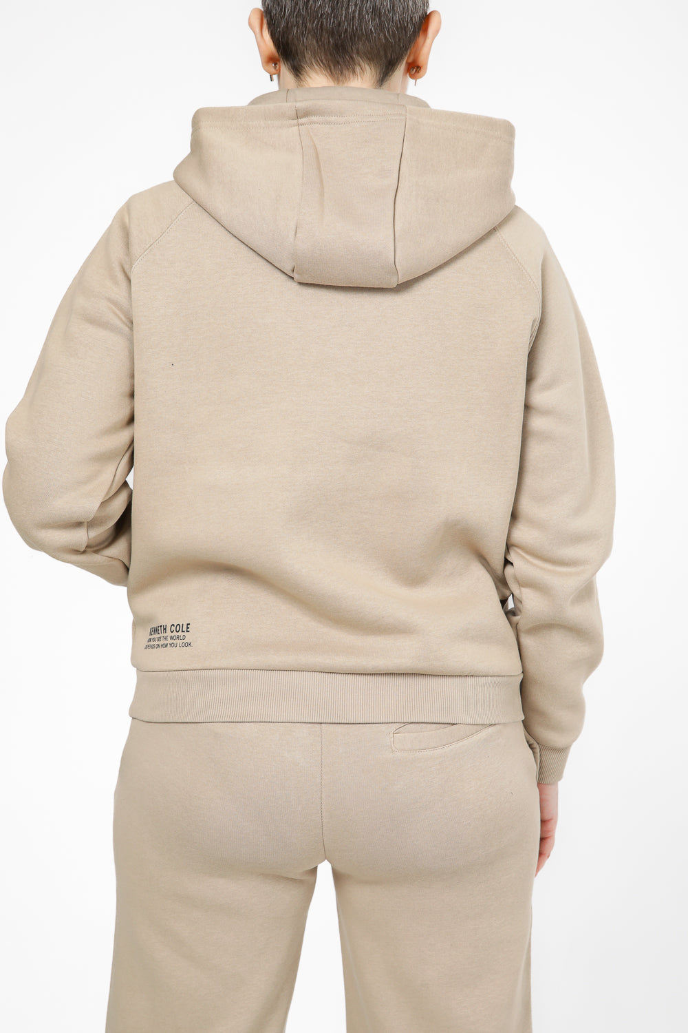 סווטשירט קפוצ'ון עם כיס קנגרו בצבע מוקה