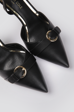 נעלי עקב שפיץ עיטור רצועה בצבע שחור