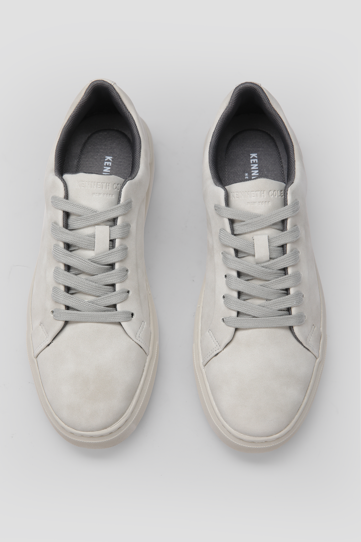 סניקרס במראה שטוף לגברים בצבע אפור