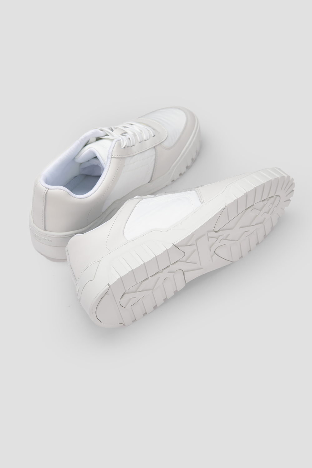 סניקרס לגברים בצבע לבן 